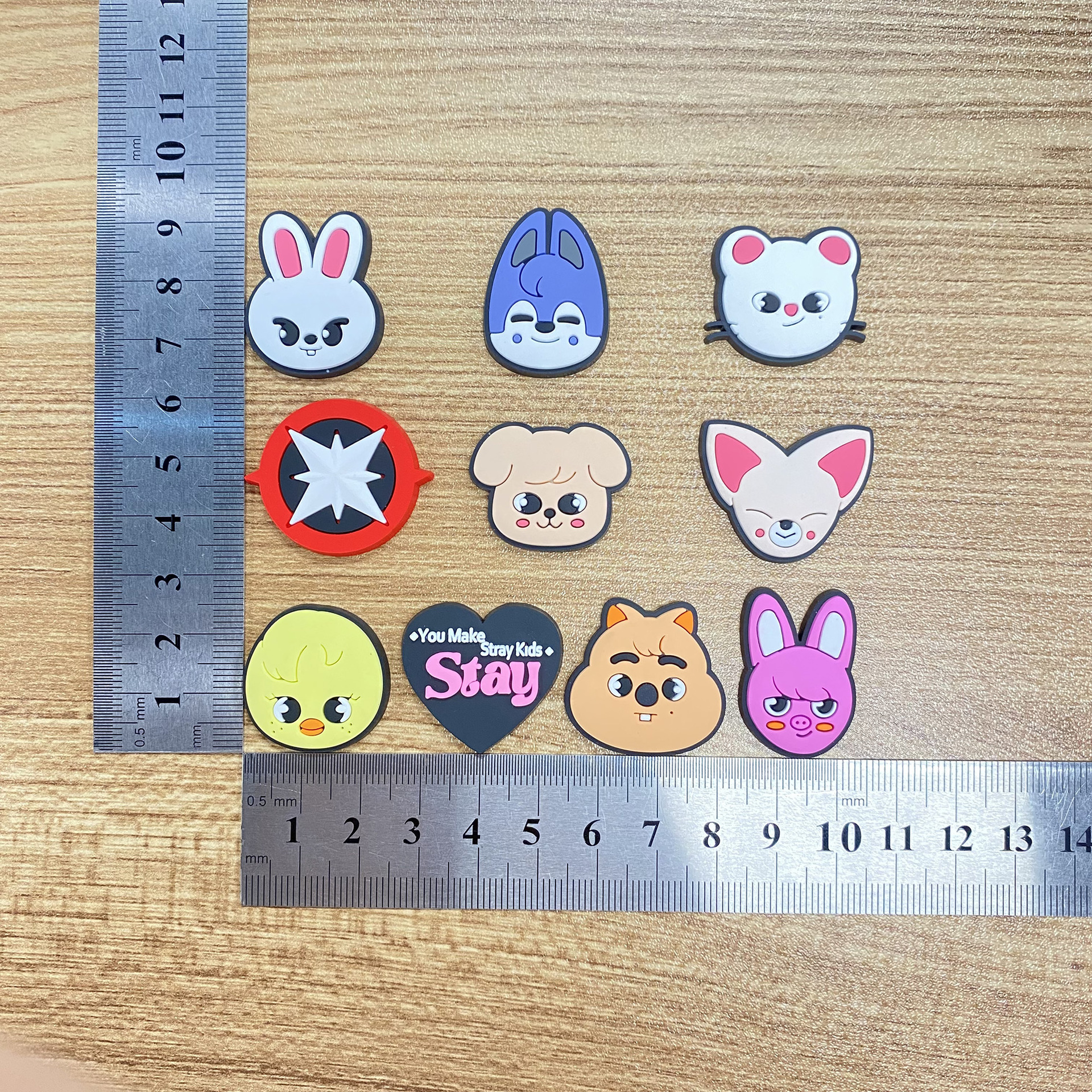 K-POP Stray Kids SKZOO Korean  - Florist Supplies avaliação e preço